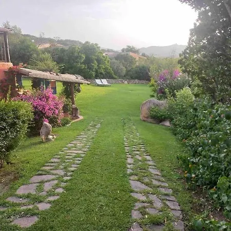 A Cala Di Volpe Immersa Nel Verde * Arzachena